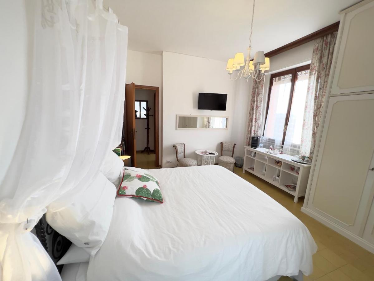 La Terrazza Di Anna Hotell Sassari Exteriör bild
